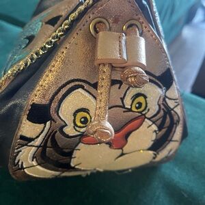 RARE Danielle Nicole Aladdin purse